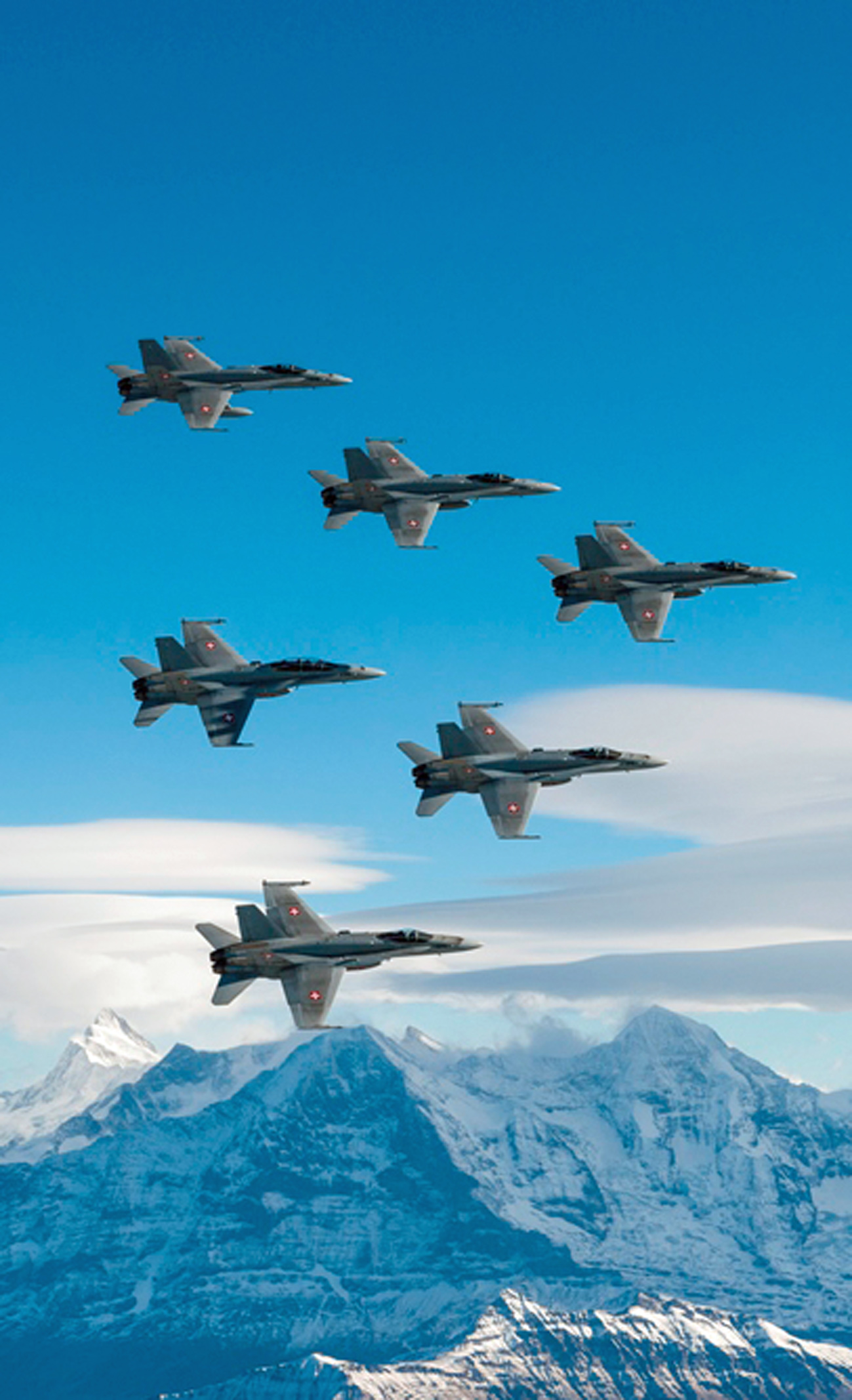 F/A-18 C/D-Formation vor der Eigernordwand © Luftwaffe