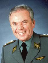 Korpskommandant Carrel Fernand, März 1992 bis 1999